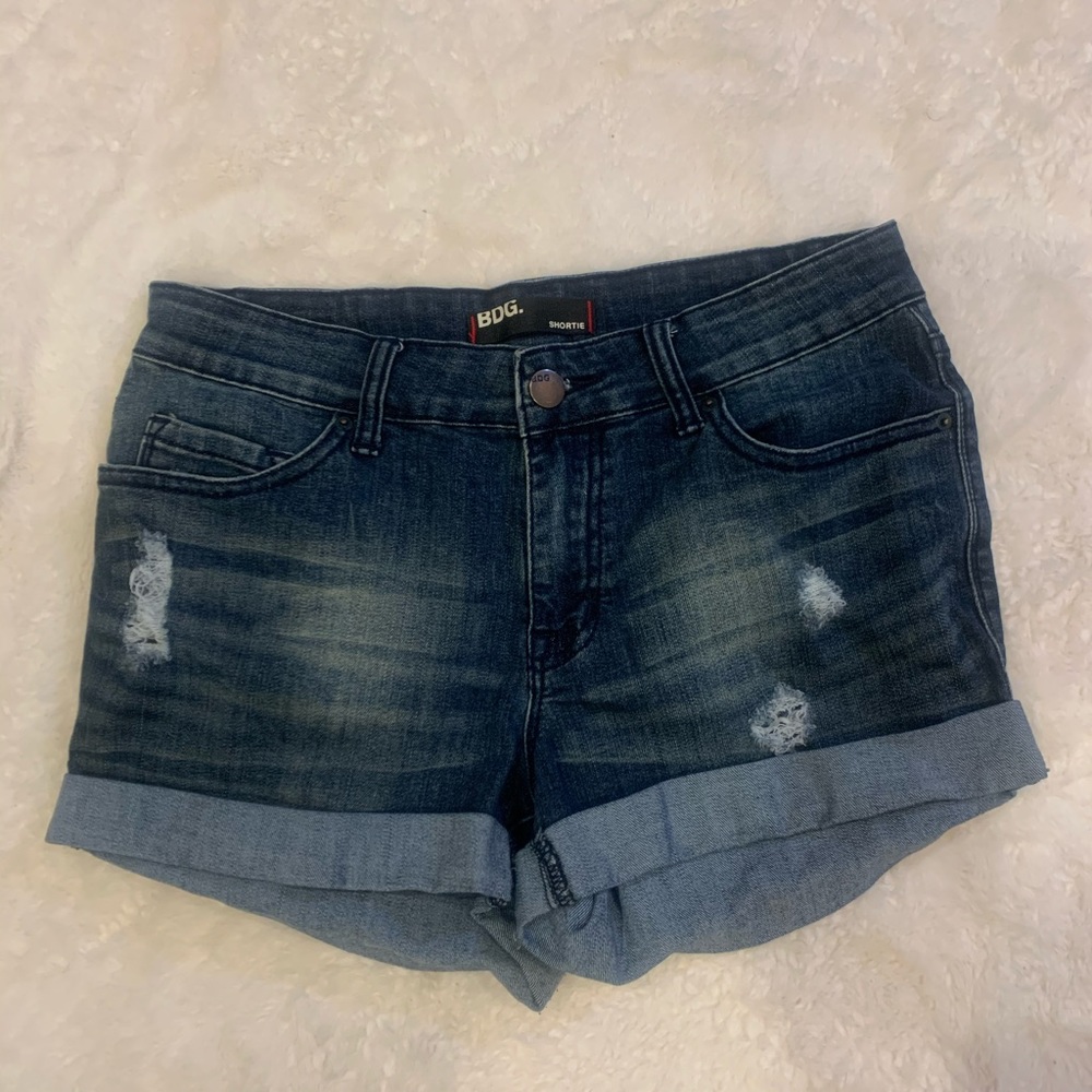 Bdg urban outfitters shortie shorts distressed 30